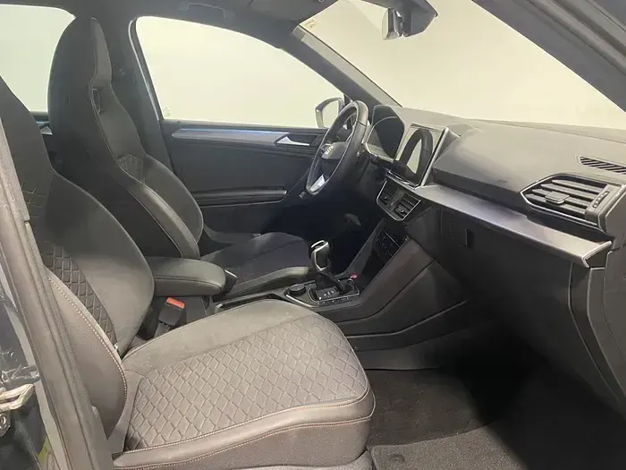 Usado Seat Tarraco FR 150 CV (110 kW) 2024 Gris SUV