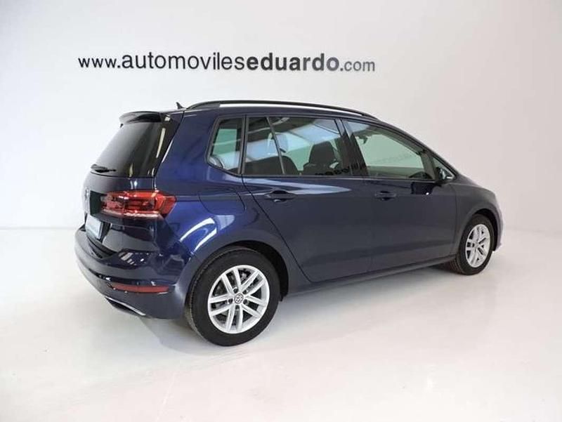 Usado VW Golf VII Advance 110 CV (80 kW) 2018 Azul Familiar