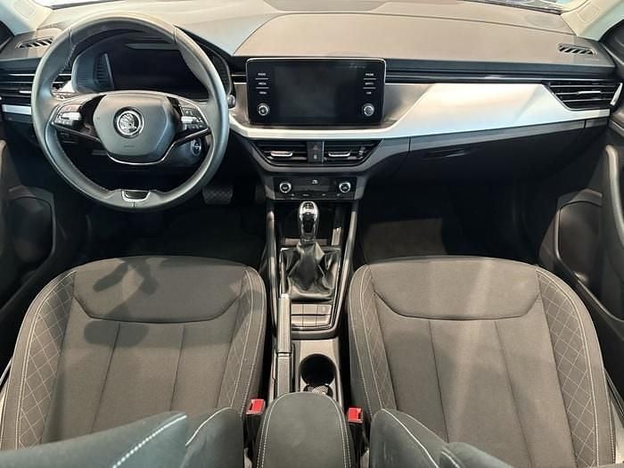 Usado Skoda Kamiq Ambition 110 CV (80 kW) 2023 Blanco SUV