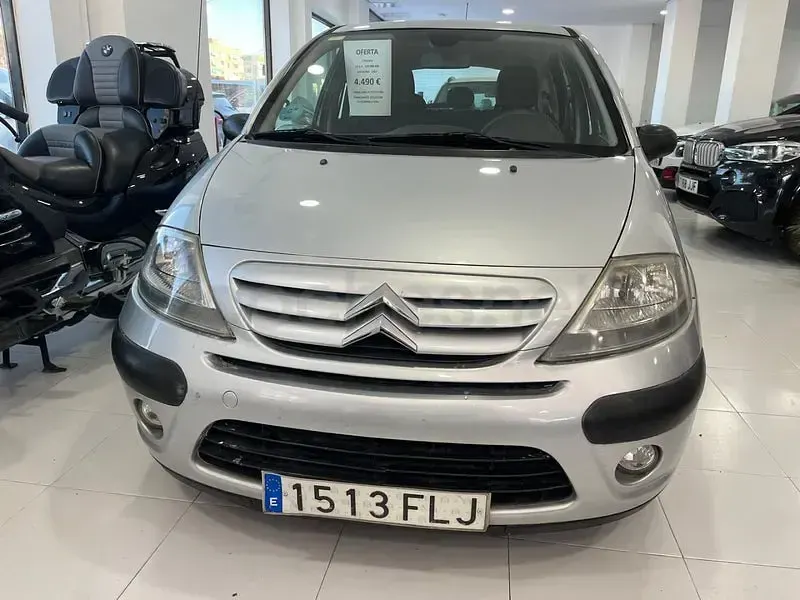 Usado Citroën C3 90 CV (66 kW) 2007 Gris / plata Berlina