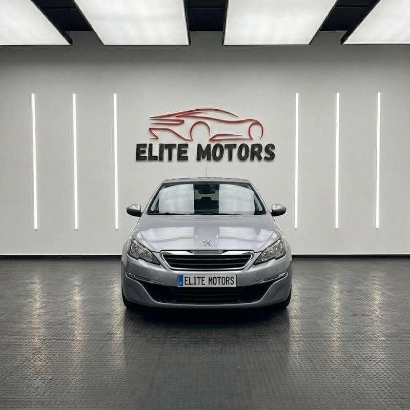 Usado Peugeot 308 Active 125 CV (91 kW) 2014 Gris Utilitario