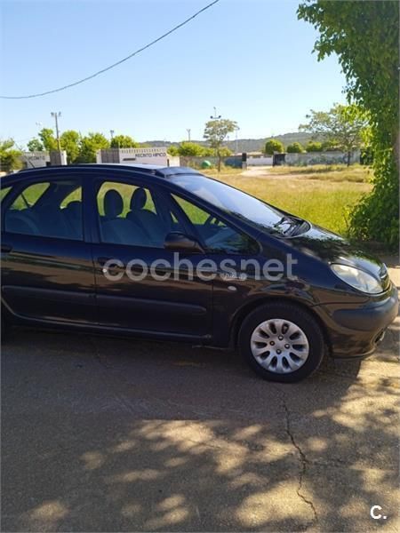 Usado Citroën Xsara Picasso Exclusive 90 CV (66 kW) 2003 Azul Monovolumen