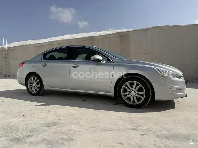 Usado Peugeot 508 Business-Line 112 CV (82 kW) 2012 Gris / plata Berlina