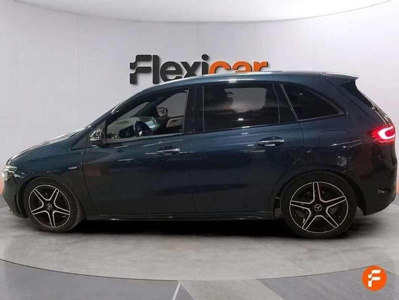 Usado Mercedes B200 150 CV (110 kW) 2021 Azul Monovolumen