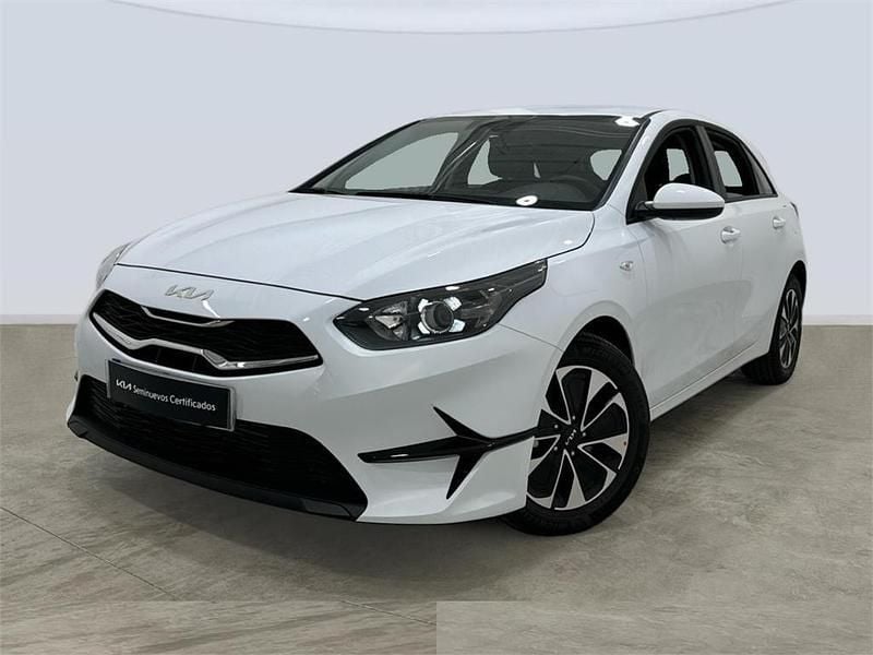 Usado Kia Ceed 100 CV (73 kW) 2024 Blanco Utilitario