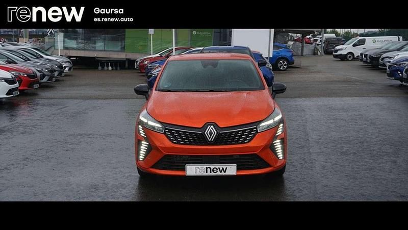 Usado Renault Clio V Techno 90 CV (66 kW) 2023 Naranja Berlina