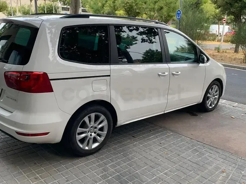 Usado Seat Alhambra Style 177 CV (130 kW) 2013 Blanco Monovolumen