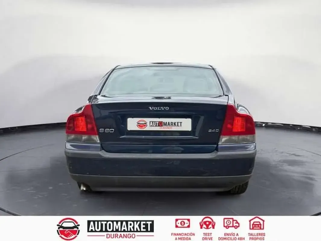 Usado Volvo S60 129 CV (94 kW) 2003 Azul Berlina