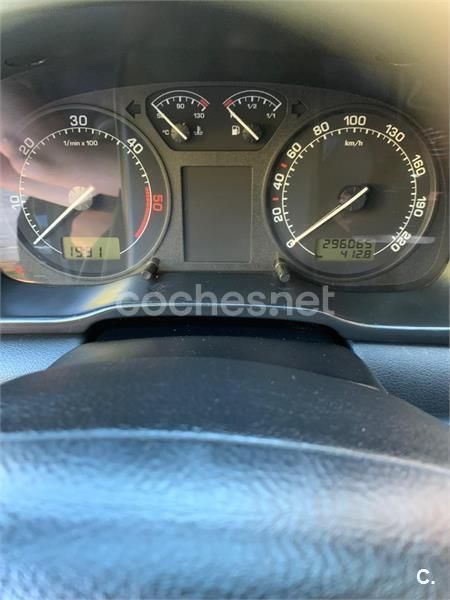 Usado Skoda Octavia Elegance 110 CV (80 kW) 2001 Azul Berlina