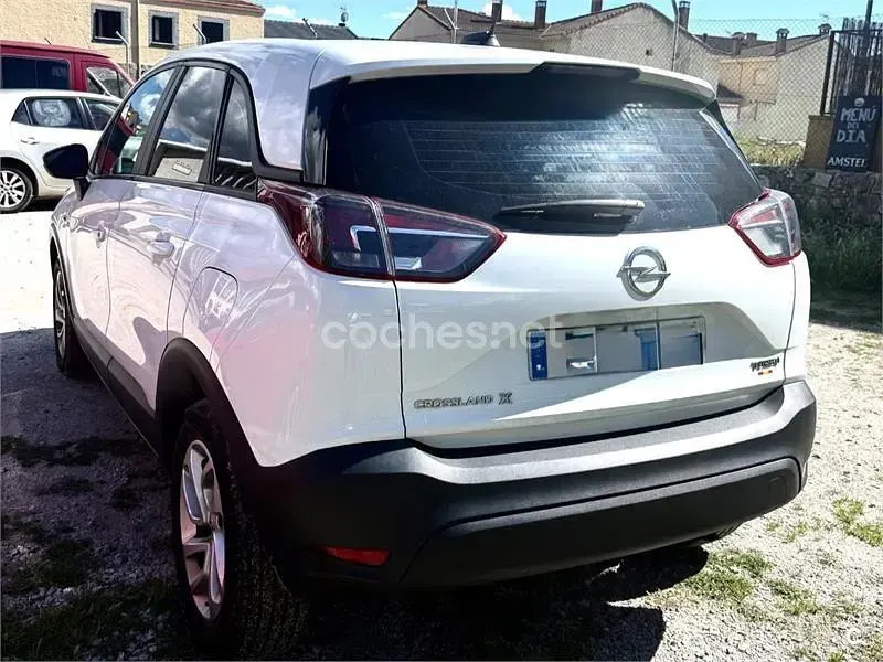 Usado Opel Crossland X Ultimate 110 CV (80 kW) 2017 Blanco SUV