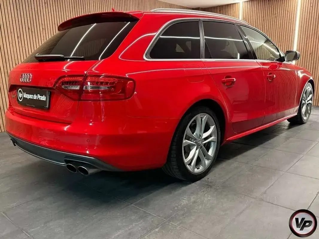 Usado Audi S4 Advanced 333 CV (244 kW) 2015 Rojo Familiar