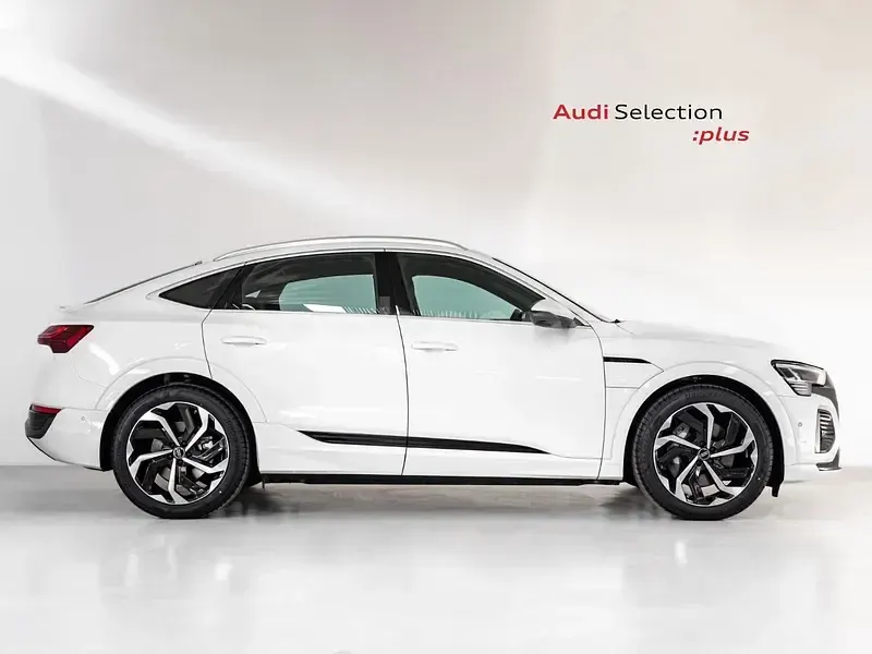 Usado Audi Q8 Sportback e-tron S-Line 300 kW (408 CV) 2024 Eléctrico SUV