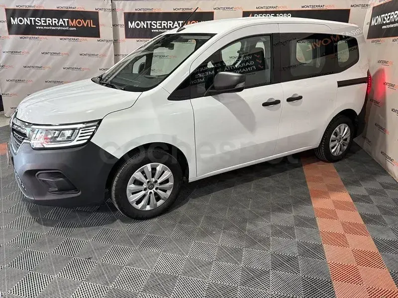 Usado Renault Kangoo 95 CV (69 kW) 2023 Blanco Monovolumen