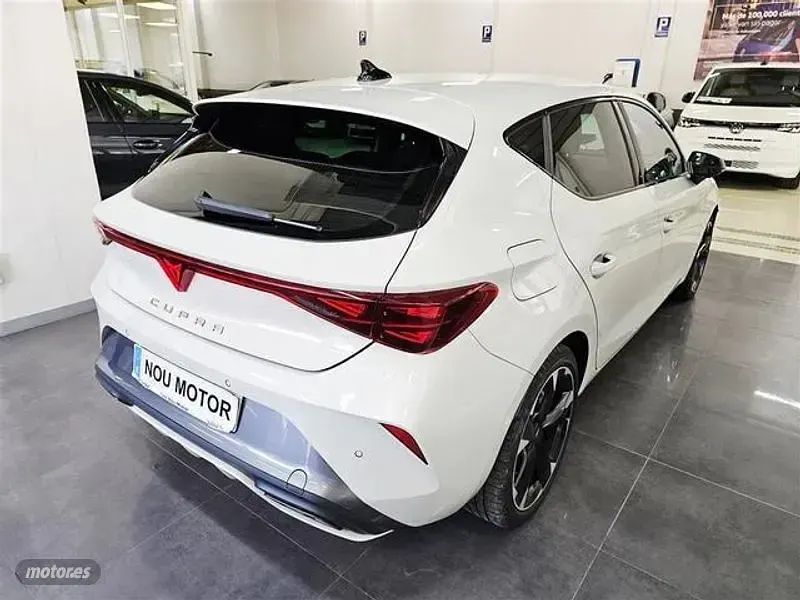 Usado Cupra Leon 150 CV (110 kW) 2025 Gris Berlina