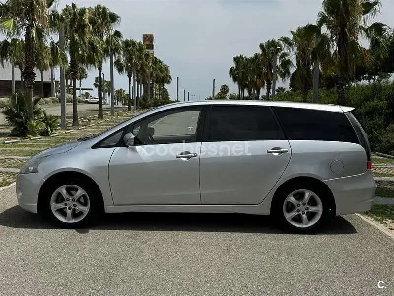 Usado Mitsubishi Grandis Intense 136 CV (100 kW) 2007 Gris / plata Monovolumen