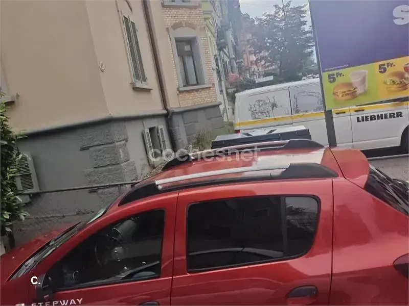 Usado Dacia Sandero Stepway 90 CV (66 kW) 2016 Rojo Berlina