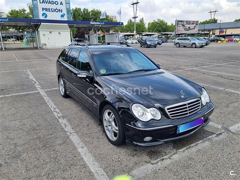 Usado Mercedes C32 AMG AMG 354 CV (260 kW) 2003 Negro Familiar