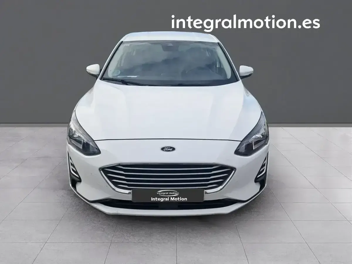 Usado Ford Focus Trend 95 CV (69 kW) 2020 Blanco Berlina