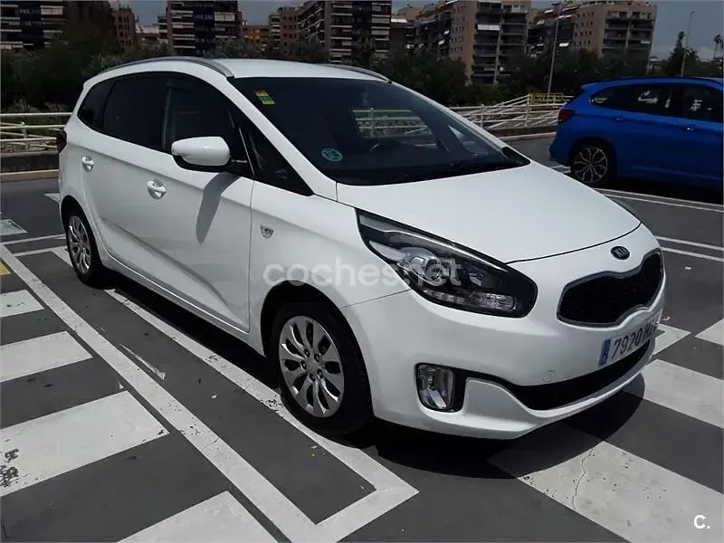 Usado Kia Carens 135 CV (99 kW) 2014 Blanco Monovolumen