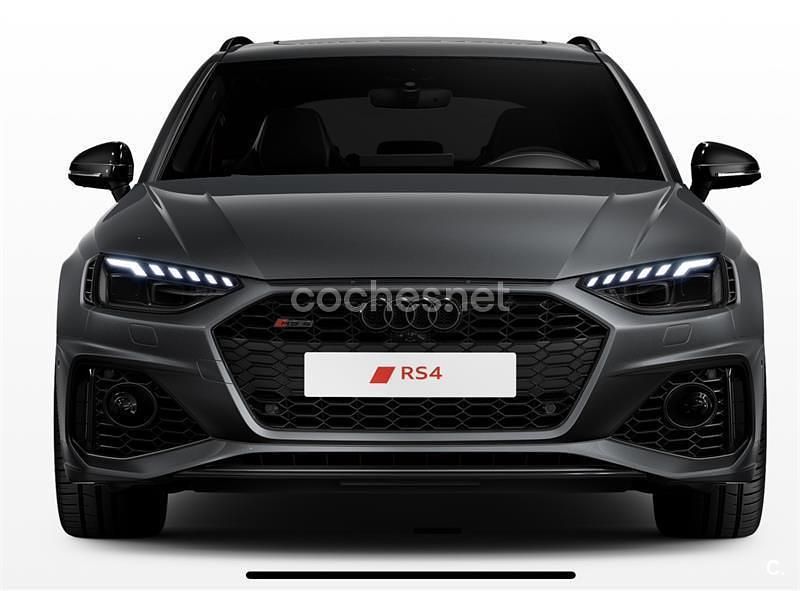Gris / plata Usado 2024 Audi RS4 Familiar | 97.000 € (Precio justo) - Imagen 1/4