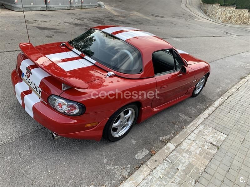 Usado Mazda MX5 Active 110 CV (80 kW) 2004 Rojo Descapotable