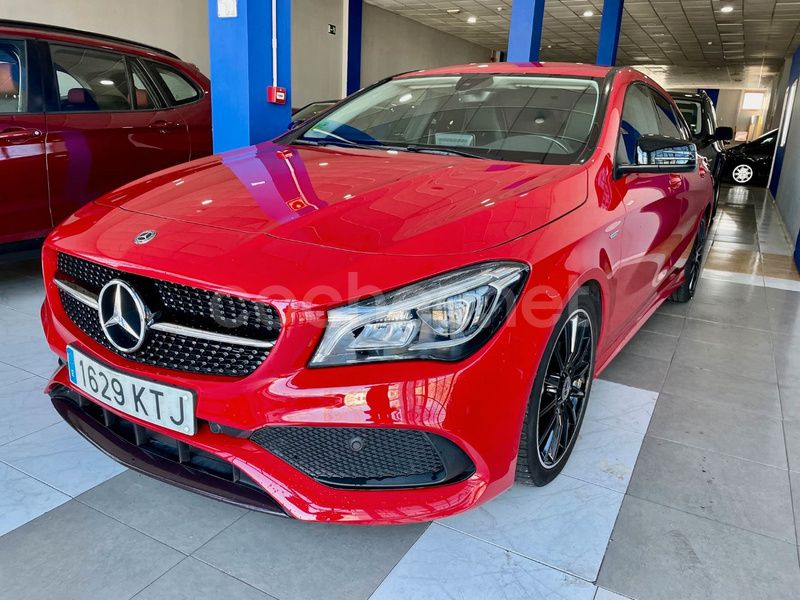 Rojo Usado 2019 Mercedes CLA200 Shooting Brake Familiar | 28.500 € (Precio justo) - Imagen 1/4