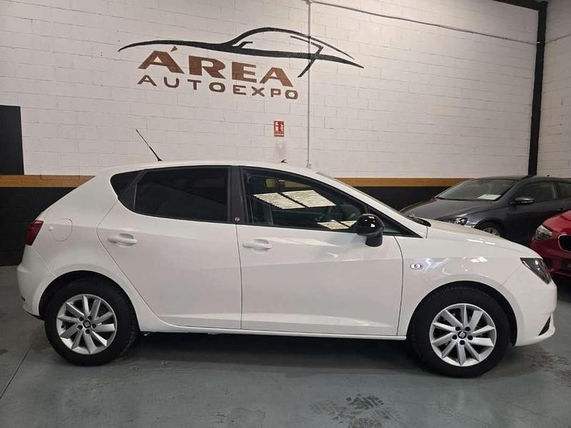 Usado Seat Ibiza Reference 75 CV (55 kW) 2018 Blanco Utilitario