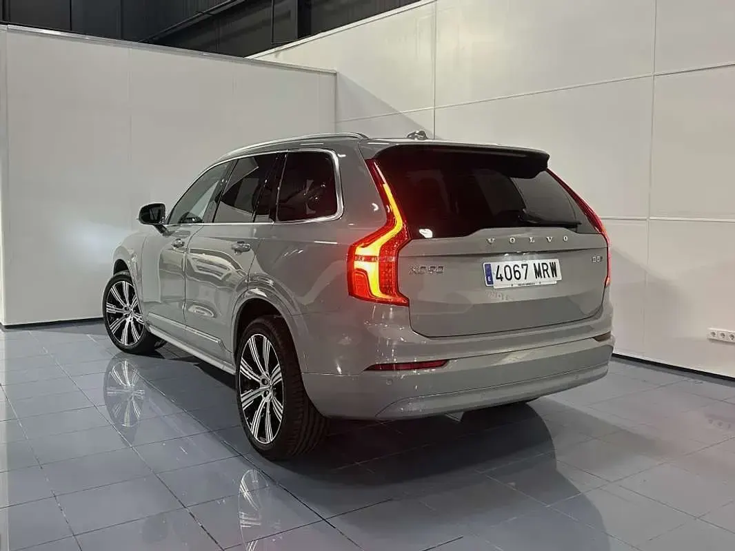 Używany Volvo XC90 Core 250 KM (183 kW) 2024 Szary SUV