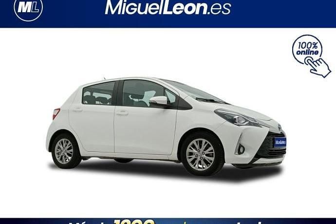 Usado Toyota Yaris Hybrid Active 100 CV (73 kW) 2019