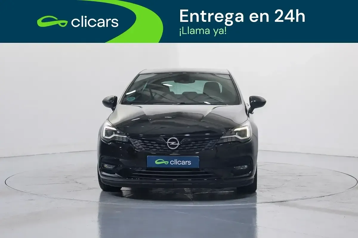 Usado Opel Astra Ultimate 145 CV (106 kW) 2021 Negro Berlina