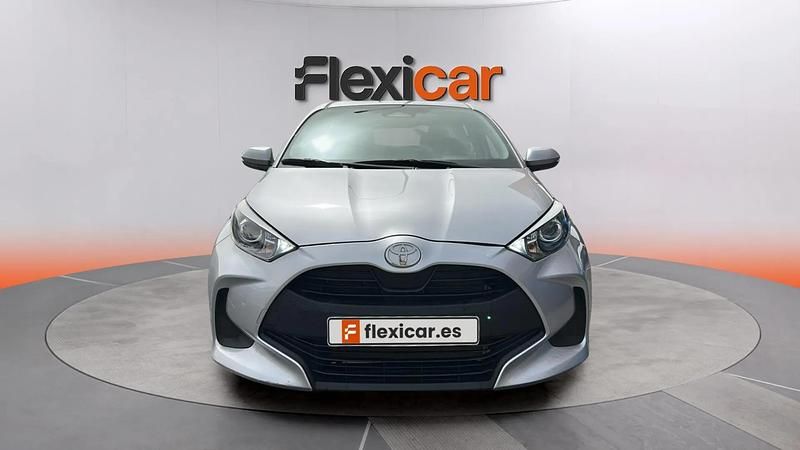 Usado Toyota Yaris Hybrid Business Edition 116 CV (85 kW) 2025 Gris Berlina