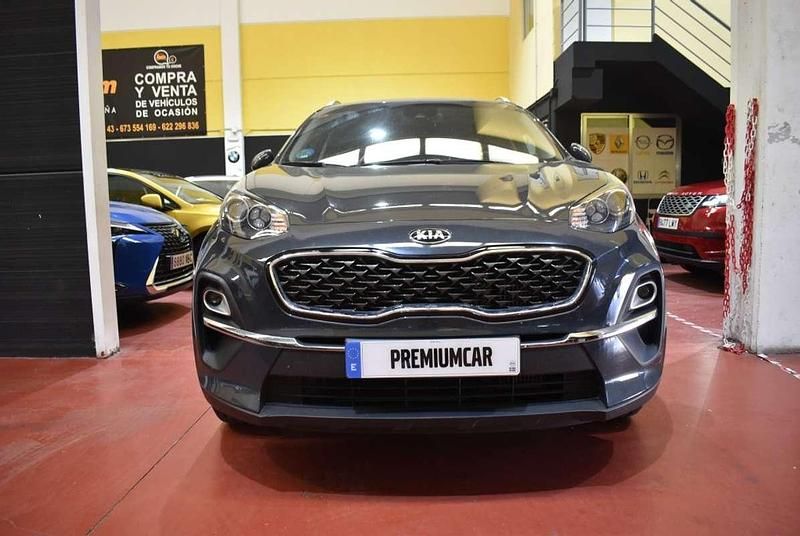 Usado Kia Sportage 136 CV (100 kW) 2021 Gris SUV