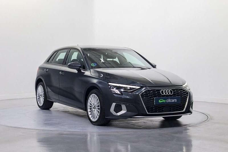 Usado Audi A3 Sportback Advanced 110 CV (80 kW) 2024 Gris Utilitario
