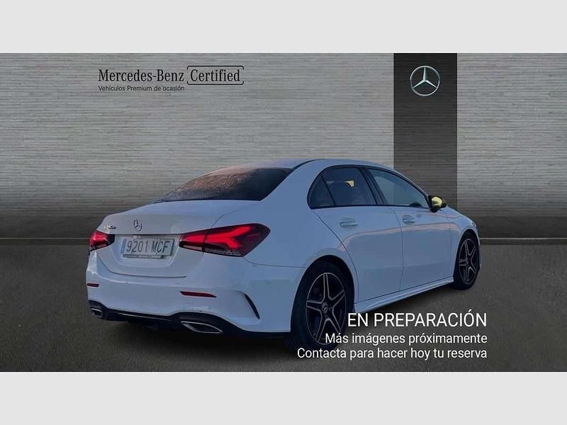 Usado Mercedes 260 110 CV (80 kW) 2022 Blanco Berlina