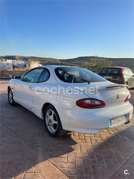 Usado Hyundai Coupé 114 CV (83 kW) 1999 Blanco Coupe