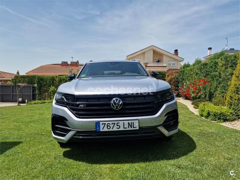 Gris / plata Usado 2021 VW Touareg R-line SUV | 51.450 € (Caro) - Imagen 1/4