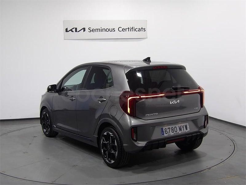 Usado Kia Picanto GT-Line 79 CV (58 kW) 2025 Gris / plata Utilitario
