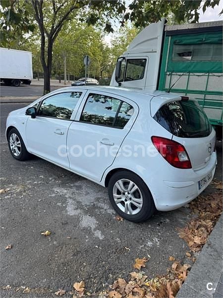 Blanco Usado 2009 Opel Corsa Cosmo Berlina | 2900 € (Buen precio) - Imagen 1/4