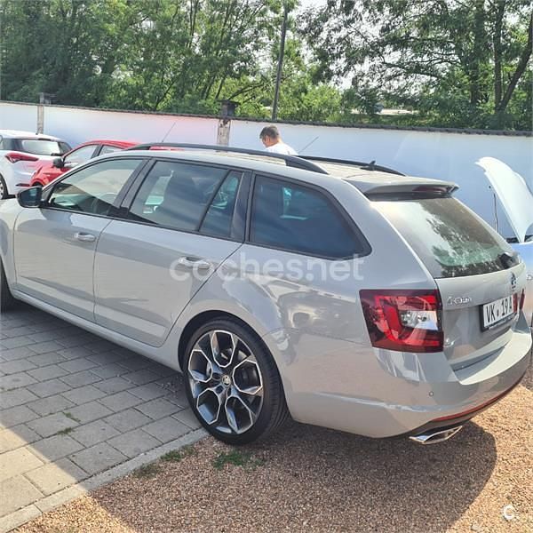 Gris / plata Usado 2018 Skoda Octavia RS Familiar | 21.500 € (Un poco caro) - Imagen 1/4