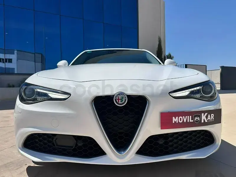 Usado Alfa Romeo Giulia Super 180 CV (132 kW) 2018 Blanco Berlina