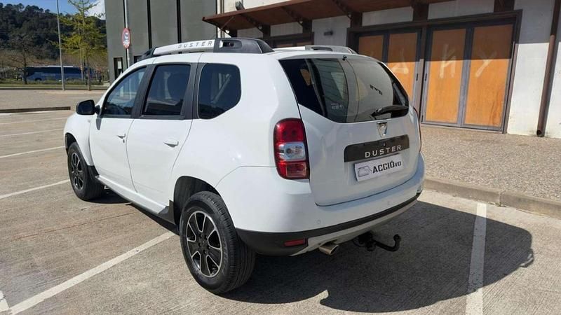 Usado Dacia Duster Black Shadow 110 CV (80 kW) 2016 Blanco SUV
