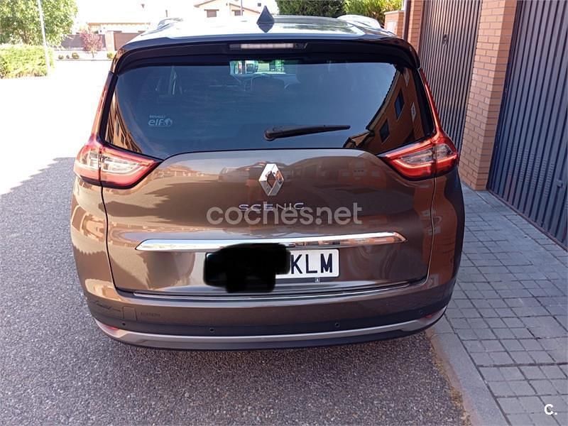 Usado Renault Grand Scénic IV Zen 130 CV (95 kW) 2018 Marrón Monovolumen