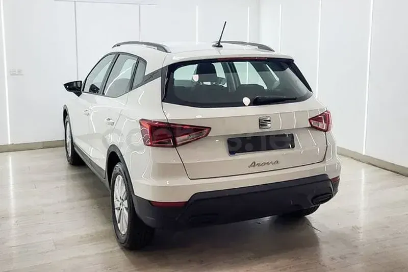 Usado Seat Arona Style 115 CV (84 kW) 2024 Blanco SUV
