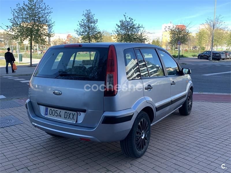 Usado Ford Fusion Trend 80 CV (58 kW) 2006 Azul Utilitario