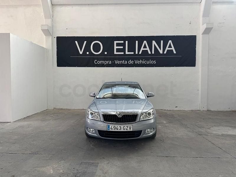 Usado Skoda Octavia 105 CV (77 kW) 2010 Azul Berlina