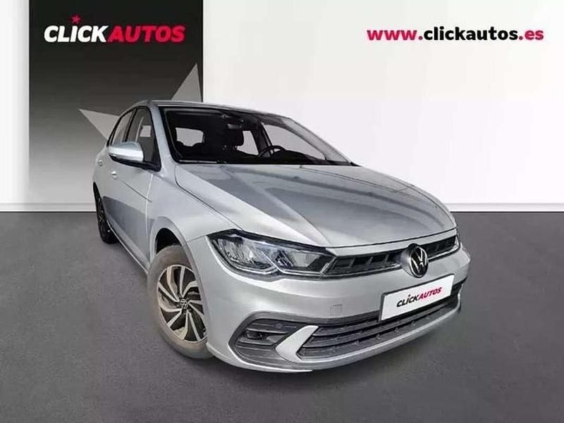 Usado VW Polo 95 CV (69 kW) 2025 Plateado Utilitario