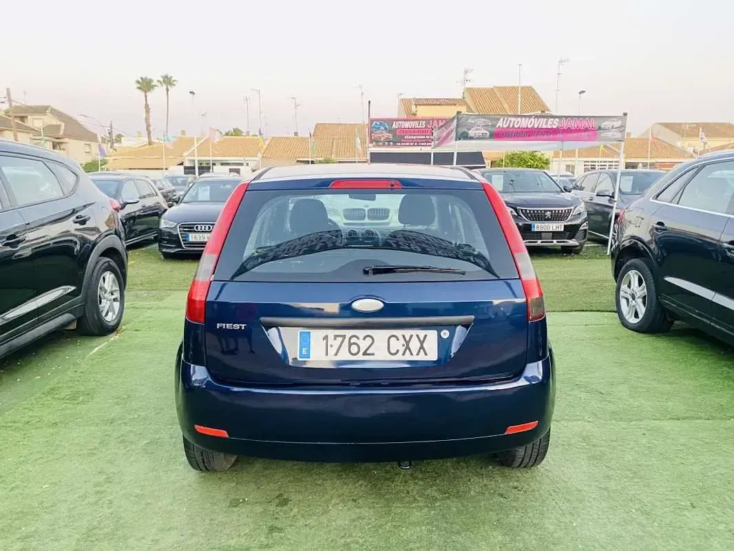 Usado Ford Fiesta 80 CV (58 kW) 2004 Utilitario