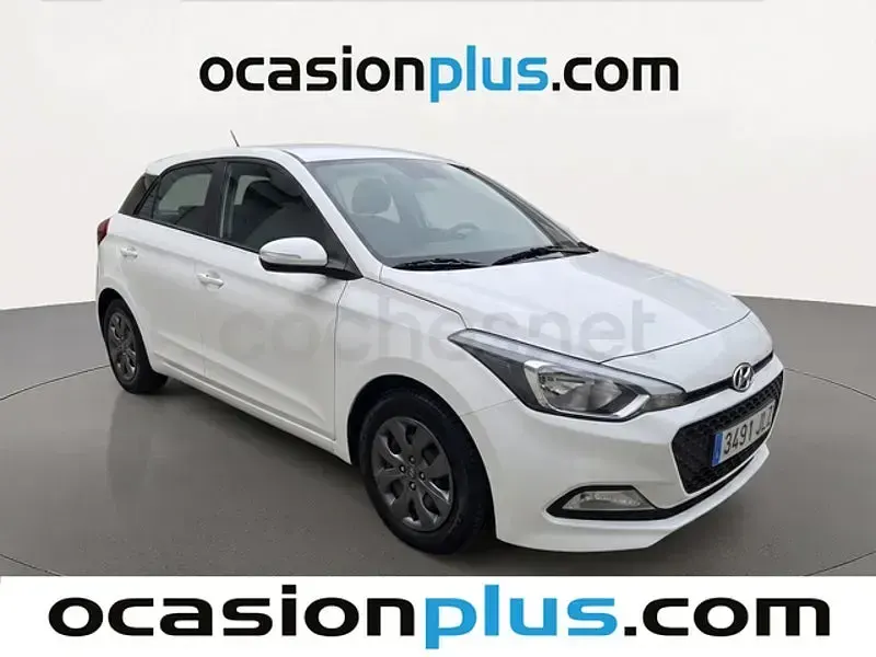 Usado Hyundai i20 84 CV (61 kW) 2017 Blanco Berlina
