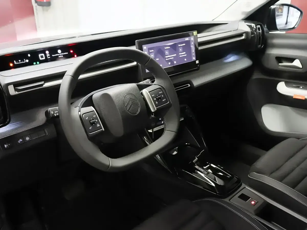 Usado Citroën C3 Aircross 145 CV (106 kW) 2025 Gris SUV