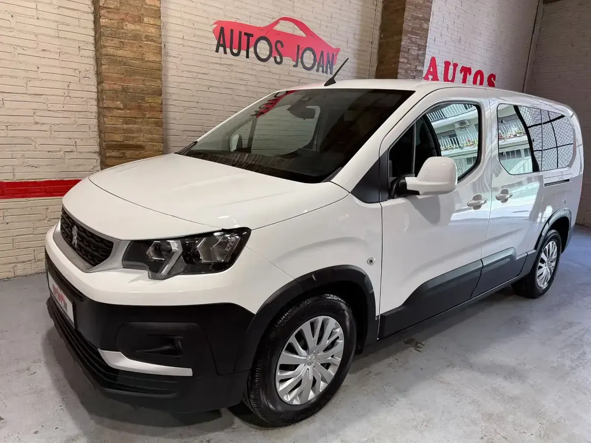 Begagnad Peugeot Rifter Active 100 HK (73 kW) 2020 Vit Minibuss